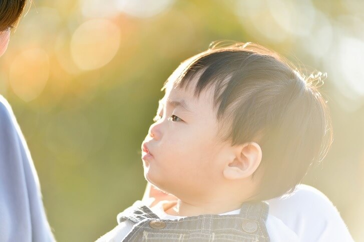 子どもは熱を出して、次第に強くなっていく